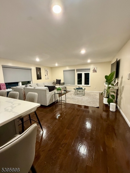 Newark City, NJ 07112,575 Hawthorne Ave