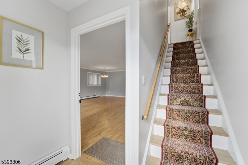 Bayonne City, NJ 07002,21 Lincoln Pkwy