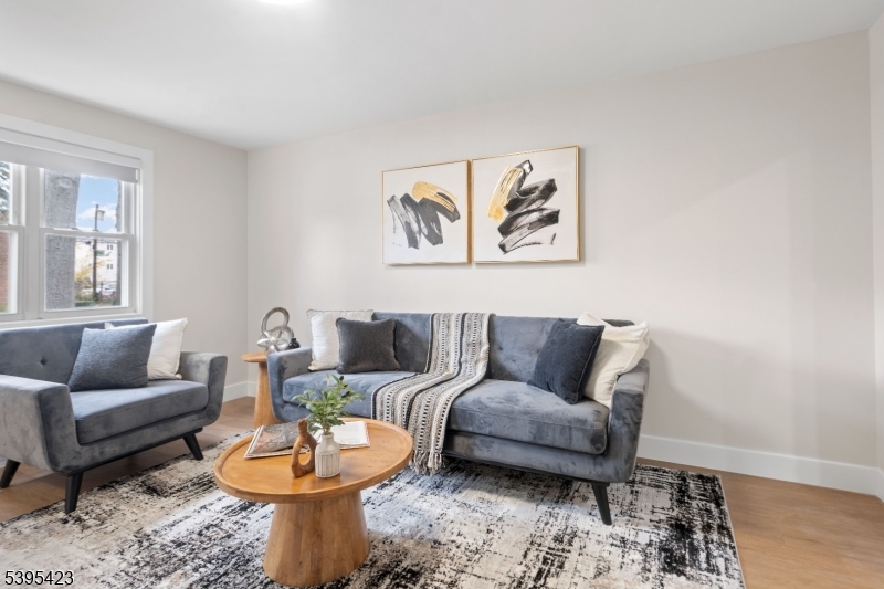 East Orange City, NJ 07017,13 Melmore Gdns