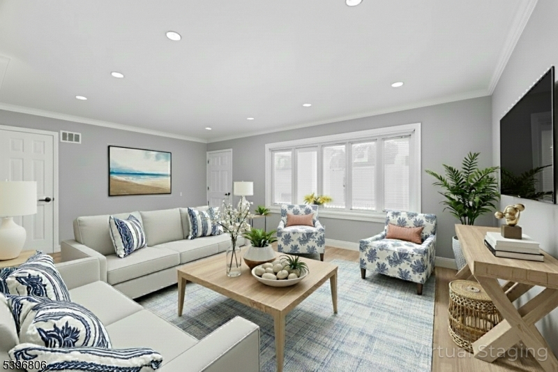 Bayonne City, NJ 07002,21 Lincoln Pkwy