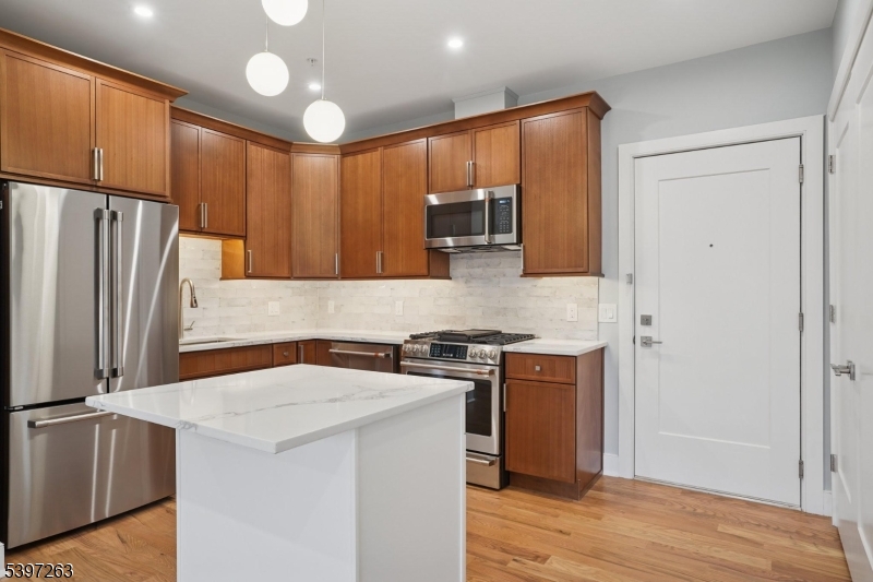 Bloomfield Twp., NJ 07003,106 Montgomery St