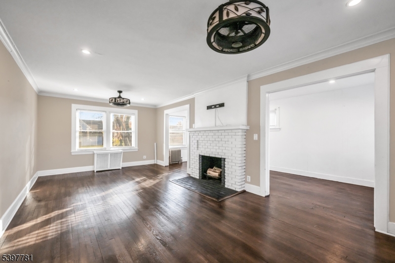 Roselle Boro, NJ 07203,114 E 5th Ave