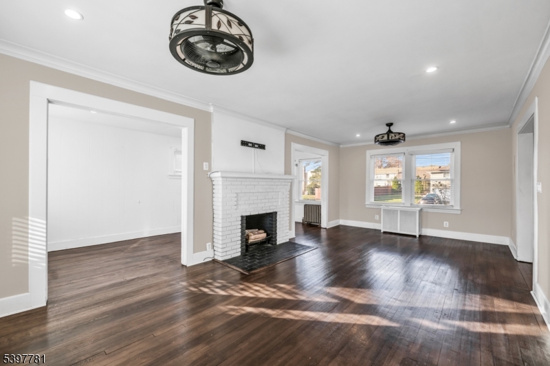 Roselle Boro, NJ 07203,114 E 5th Ave