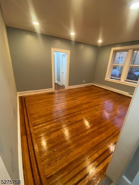 Elizabeth City, NJ 07208,555 Westminster Ave #4