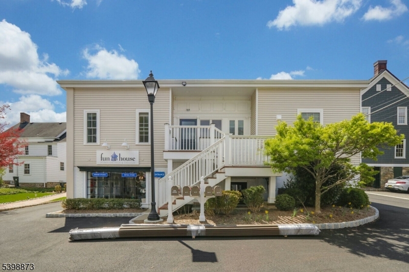 Mendham Boro, NJ 07945,6 East Main St. #A-1