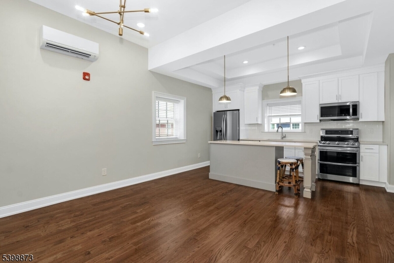 Mendham Boro, NJ 07945,6 East Main St. #A-1