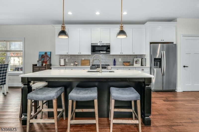 Mendham Boro, NJ 07945,6 East Main St. #A-1