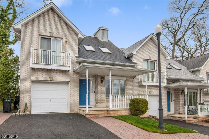471 N Midland Ave #10, Saddle Brook Twp., NJ 07663