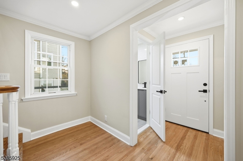 Livingston Twp., NJ 07039,30 W Lawn Rd