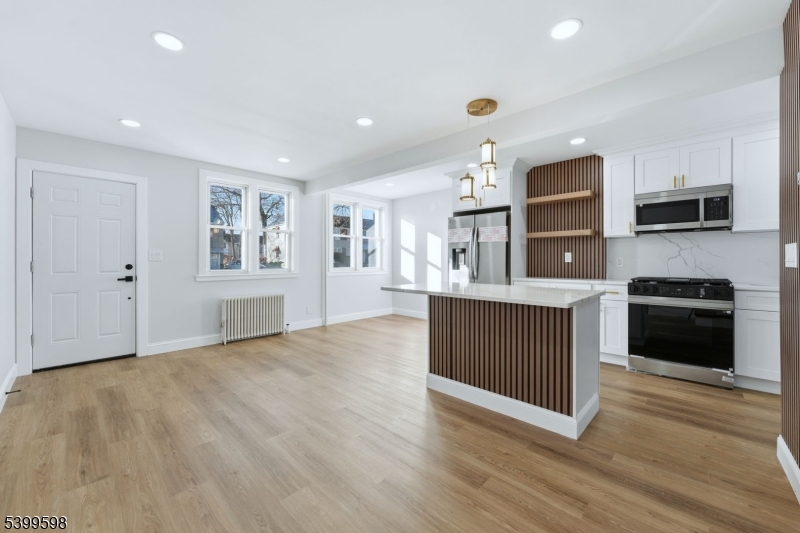 Dover Town, NJ 07801,98 Baker St