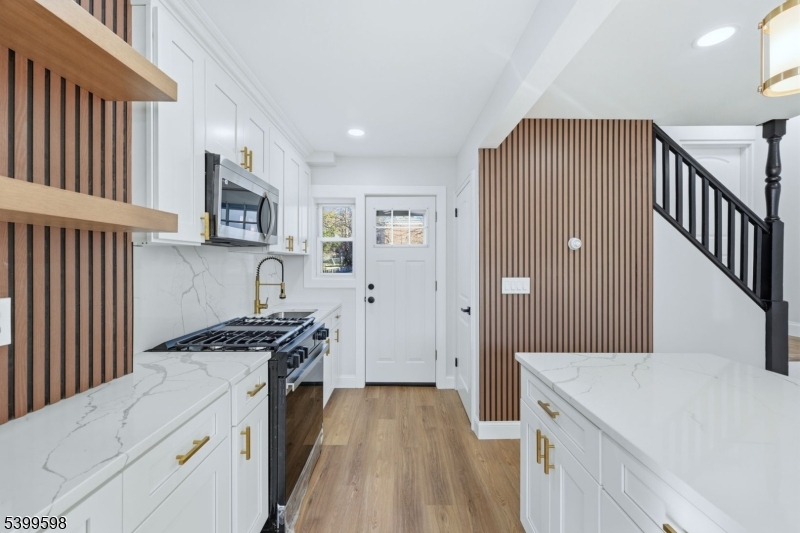 Dover Town, NJ 07801,98 Baker St