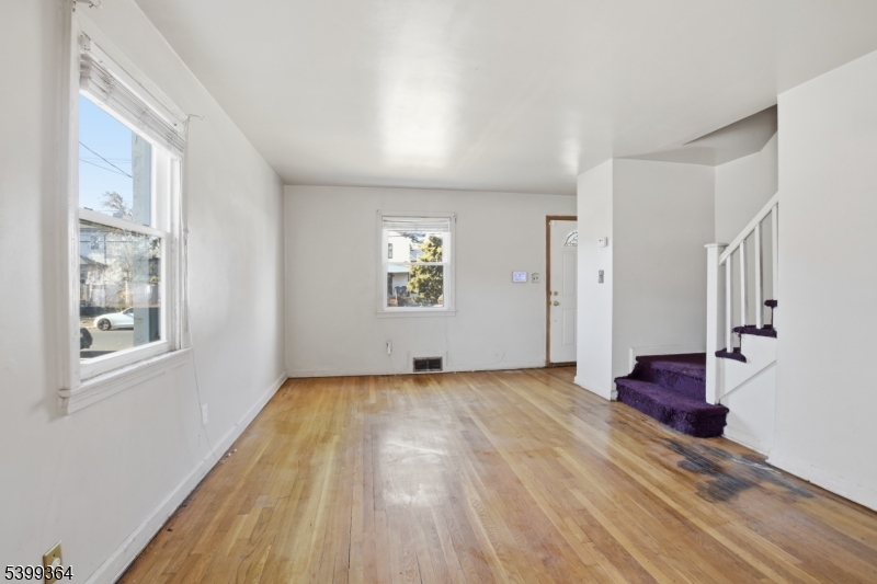 Elizabeth City, NJ 07202,622B Clarkson Ave