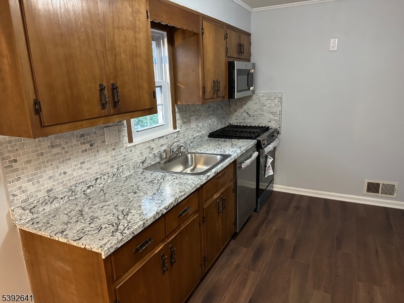 Clifton City, NJ 07013,26 Gillies St