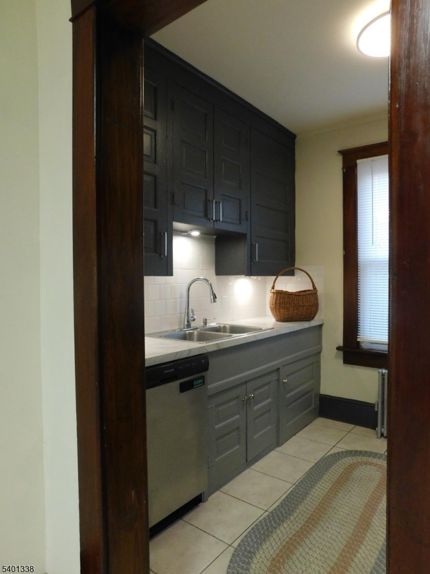 Greenwich Twp., NJ 08886,700 Beacon St