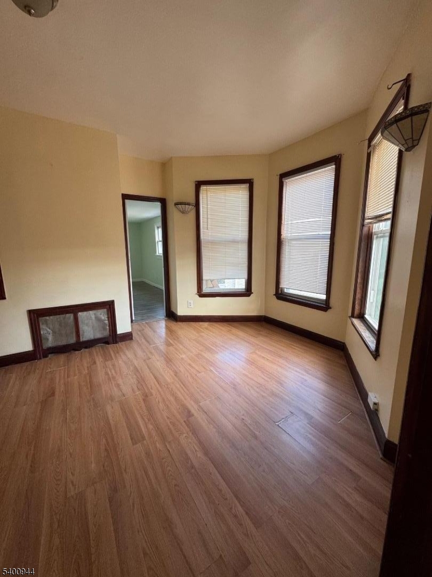 Elizabeth City, NJ 07201,1141-1143 Louisa St