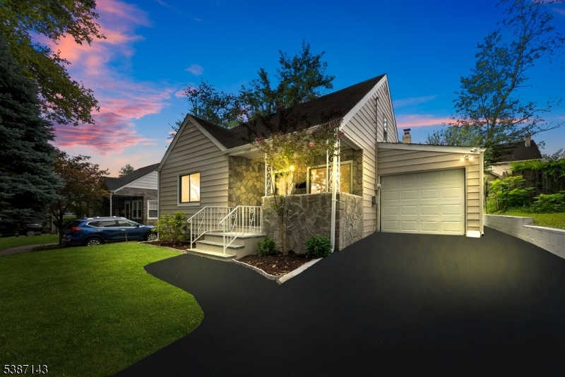 1048 Chester St, Hillside Twp., NJ 07205