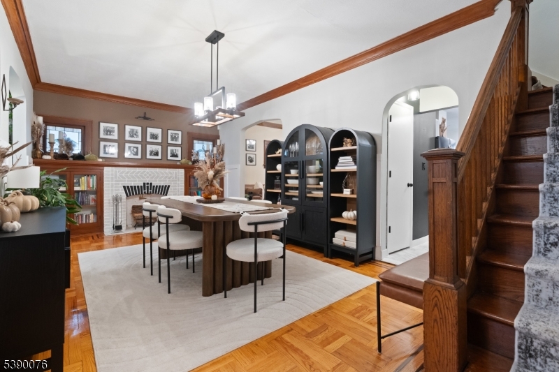 91 Mountainside Ter, Clifton City, NJ 07013