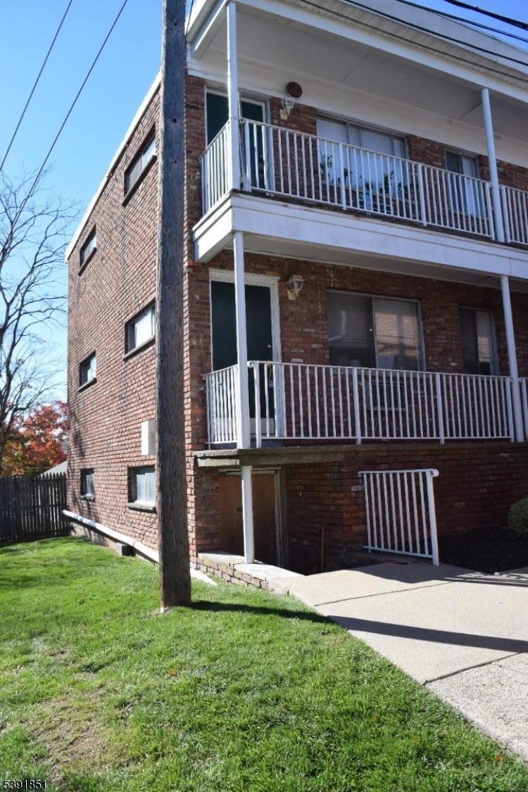 Parsippany-troy Hills Twp., NJ 07034,114 11 N. Beverwyck Rd #11