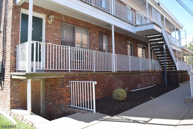 Parsippany-troy Hills Twp., NJ 07034,114 11 N. Beverwyck Rd #11