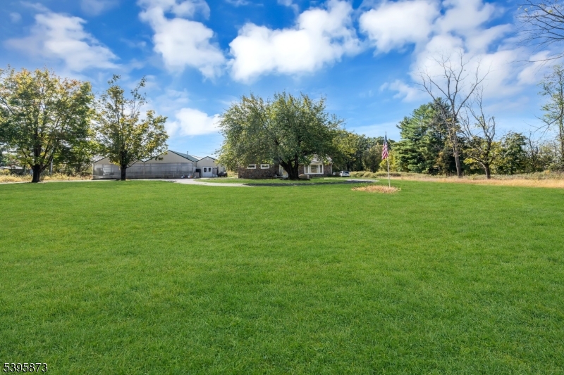 Lebanon Twp., NJ 08827,70 Mackenzie Rd