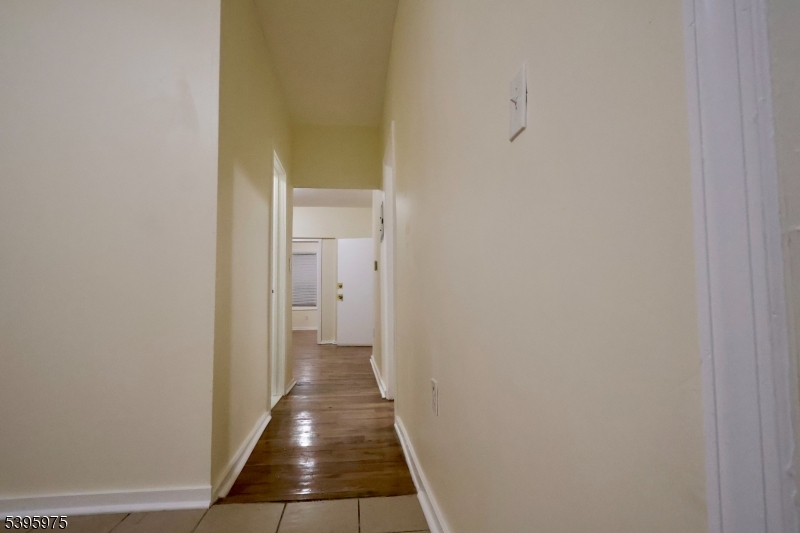 Newark City, NJ 07103,512 S 17Th St