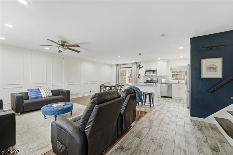 10 Maplehurst Ln, Piscataway Twp., NJ 08854