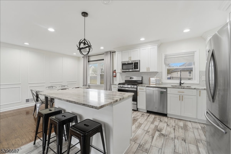 Piscataway Twp., NJ 08854,10 Maplehurst Ln