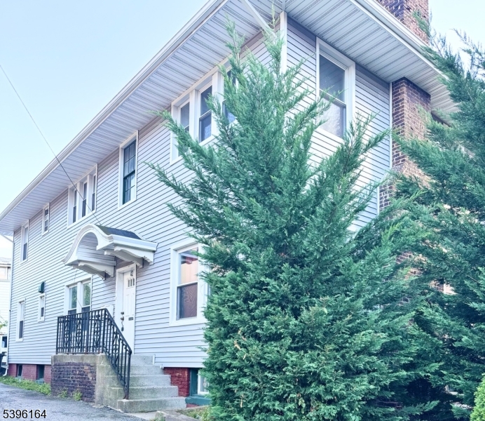 42 CLINTON PL UNIT 2, Newark City, NJ 07108