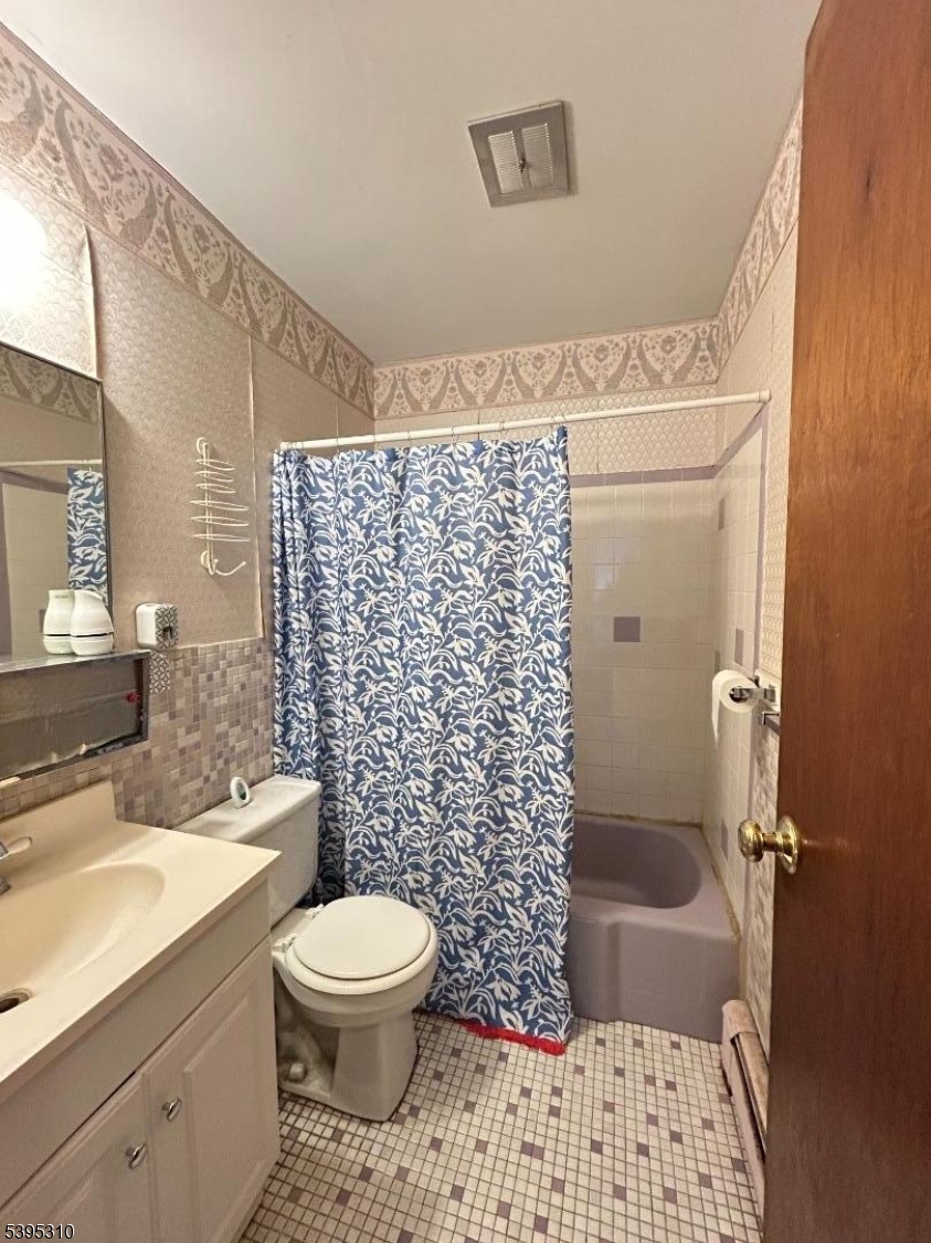 Hopatcong Boro, NJ 07874,86 Unger Ave