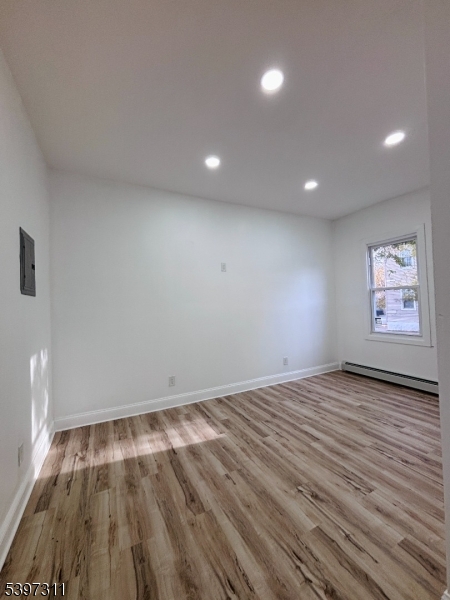 Paterson City, NJ 07524,48 N York St #1R