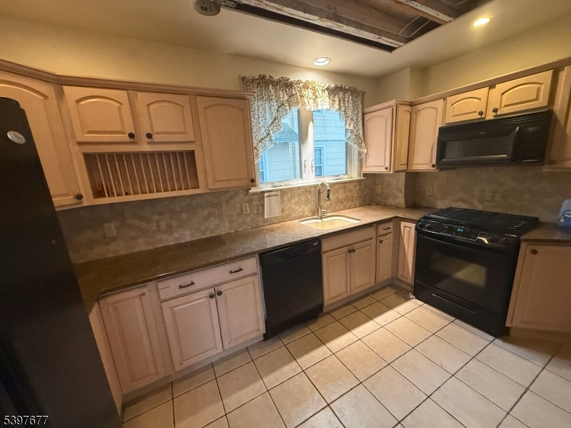 Cranford Twp., NJ 07016,33 Wall St