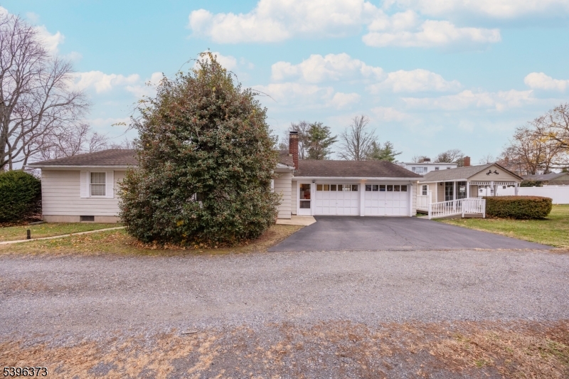 81 Elwood Ave, Flemington Boro, NJ 08822