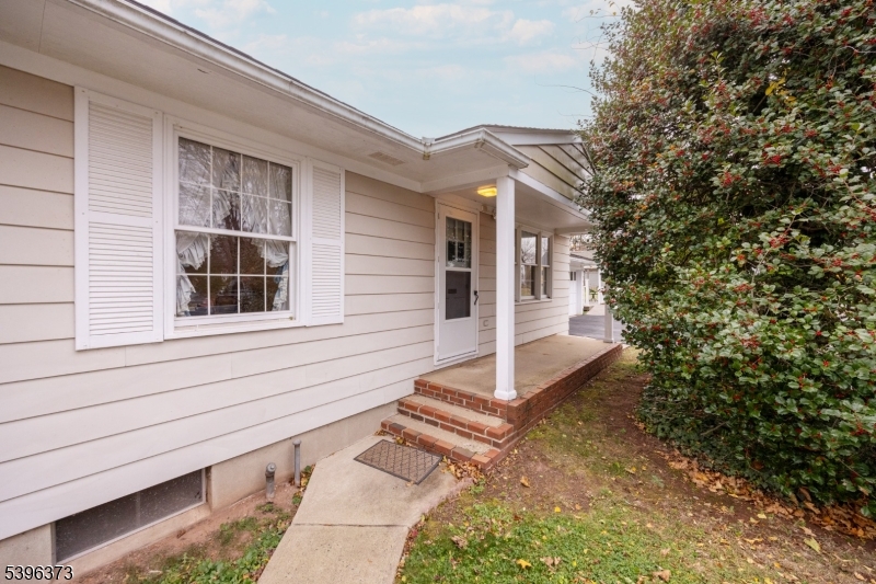 Flemington Boro, NJ 08822,81 Elwood Ave