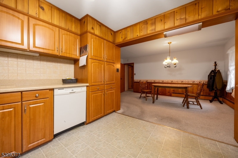 Flemington Boro, NJ 08822,81 Elwood Ave