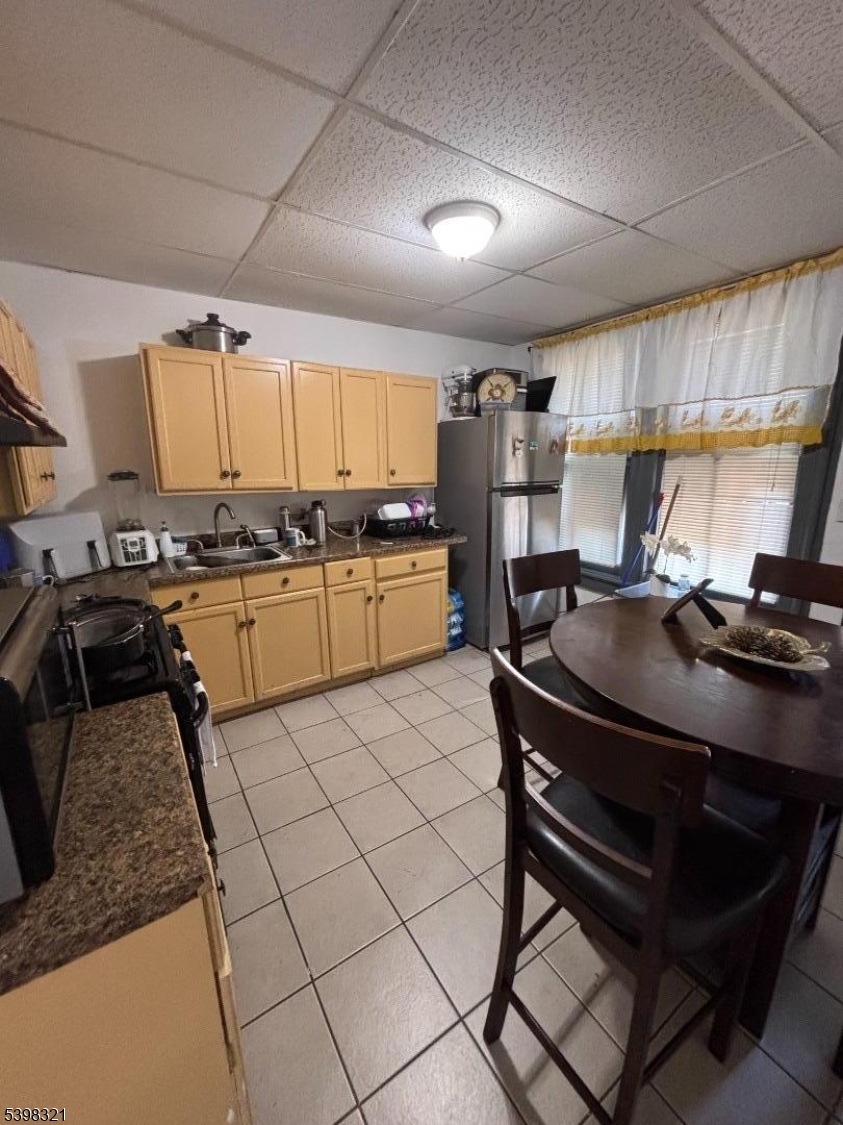 Paterson City, NJ 07524,552 River St