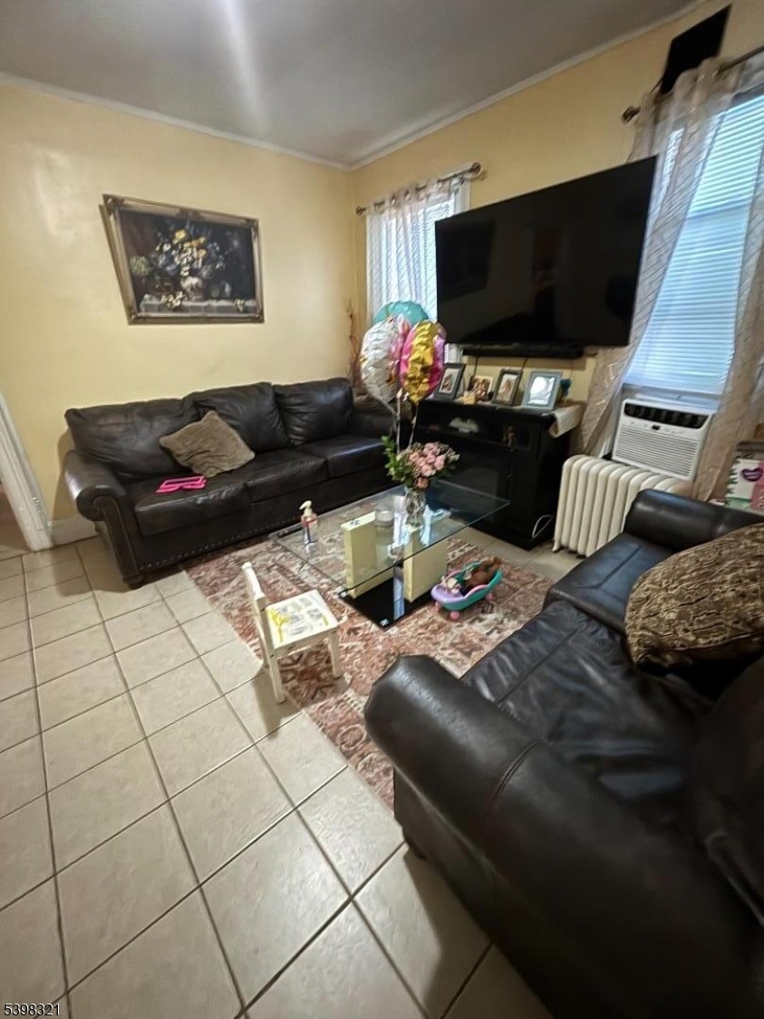 Paterson City, NJ 07524,552 River St