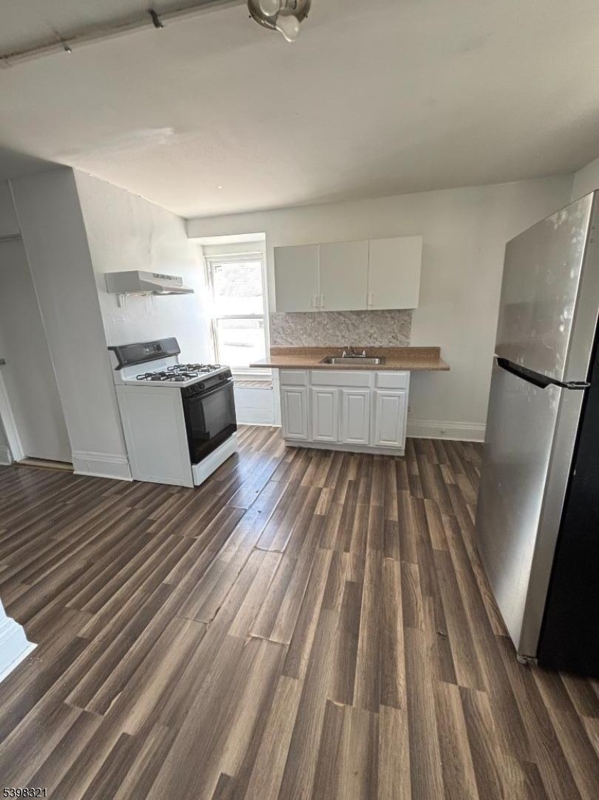 Paterson City, NJ 07524,552 River St