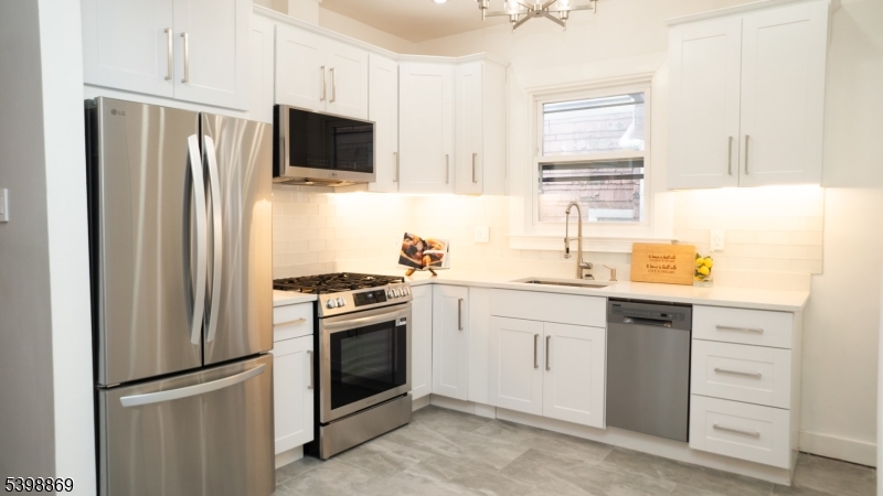 Newark City, NJ 07106,65 Poe Ave