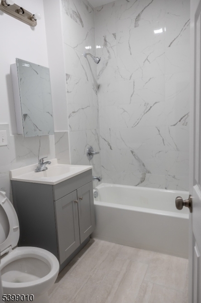 Irvington Twp., NJ 07111,59 Campfield St #1L