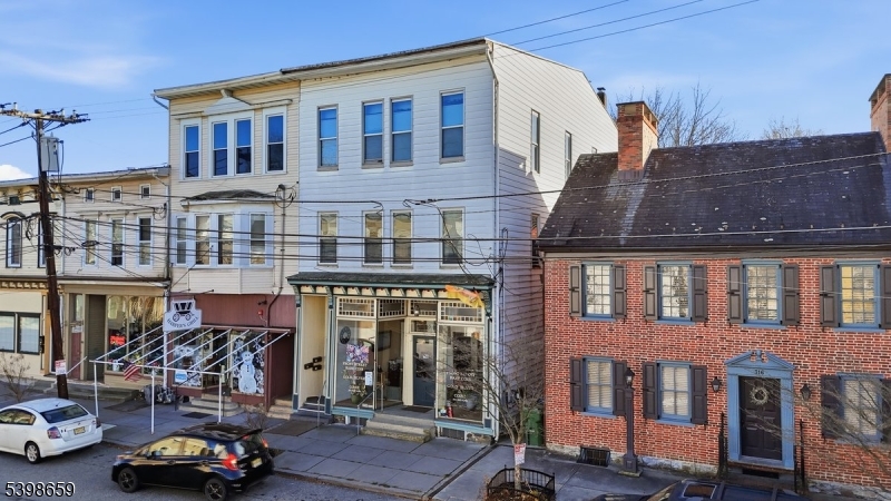 318 Front St, Belvidere Twp., NJ 07823