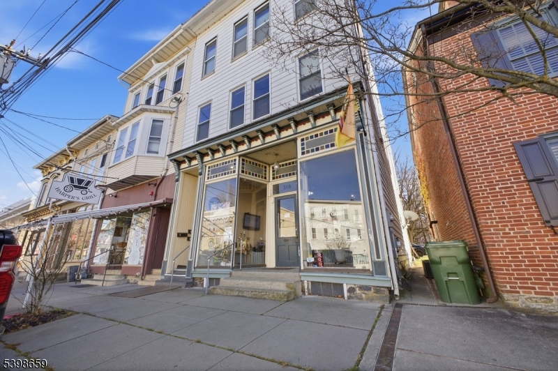 Belvidere Twp., NJ 07823,318 Front St
