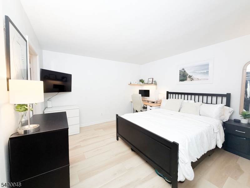 Springfield Twp., NJ 07081,300 Wilson Rd #24D