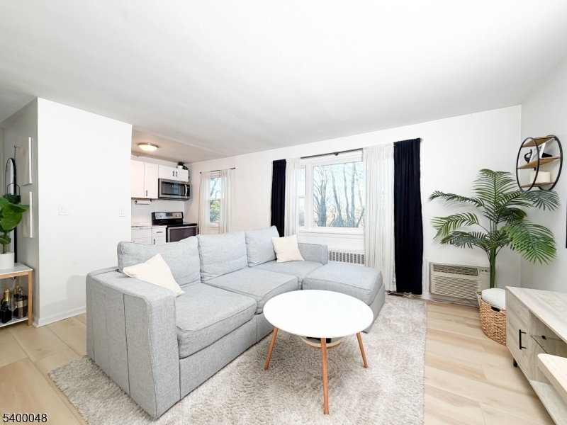 Springfield Twp., NJ 07081,300 Wilson Rd #24D