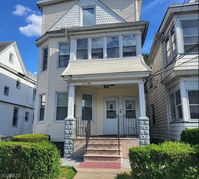 25 Burgess Pl, Passaic City, NJ 07055