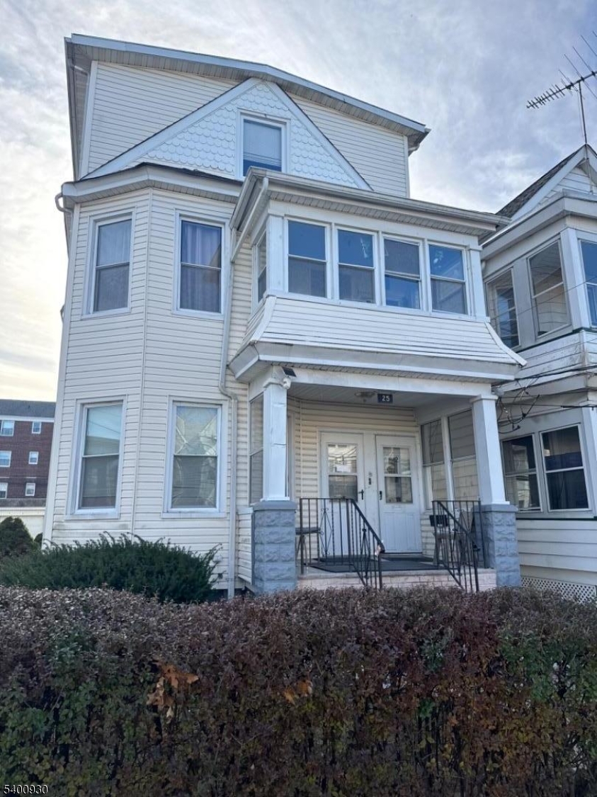 Passaic City, NJ 07055,25 Burgess Pl