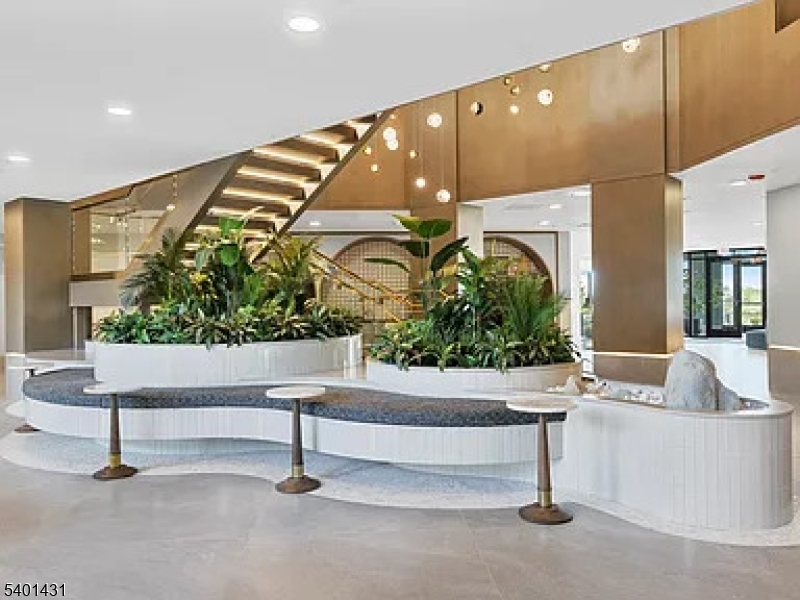 South Amboy City, NJ 08879,2000 Schindler Dr #B5