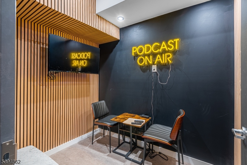 Phillipsburg Town, NJ 08865,75 South Main St #405