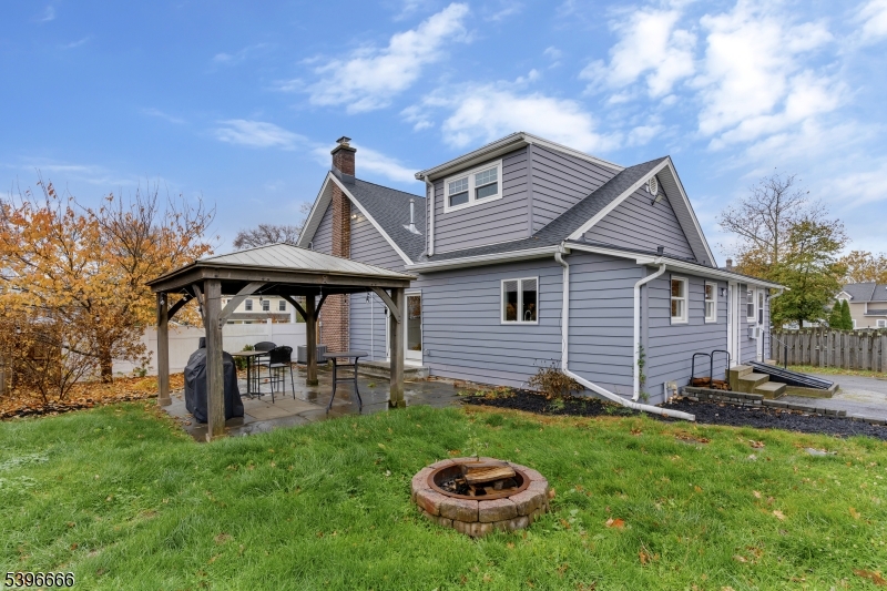 Somerville Boro, NJ 08876,21 Grant Ave