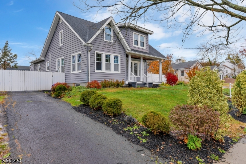 Somerville Boro, NJ 08876,21 Grant Ave