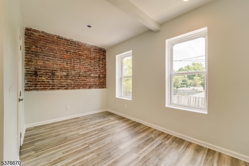 Montclair Twp., NJ 07042,38 Willowdale Ave Unit 2